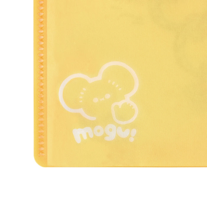 A4 clear file with 2 pockets Mogu Mogu Watching!File Holder