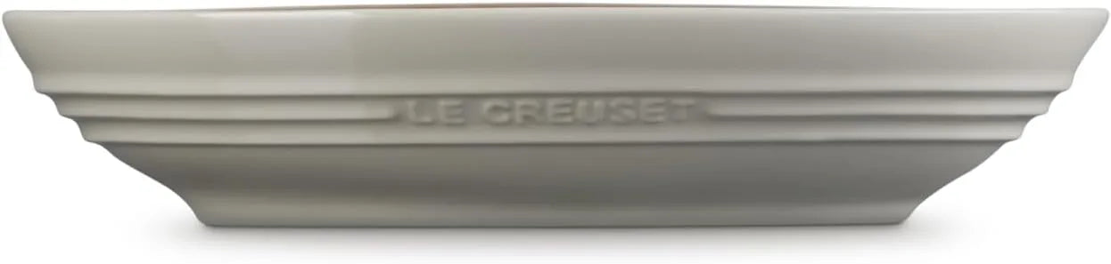 Le Creuset Oval Dish 9.1 Inch Nutmeg Heat and Cold Resistant Oven Safe Le Creuset